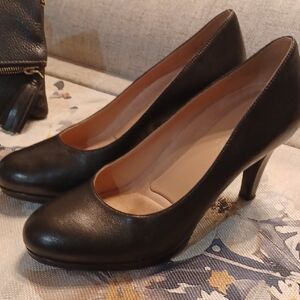 Naturalizer Classic Black Heels